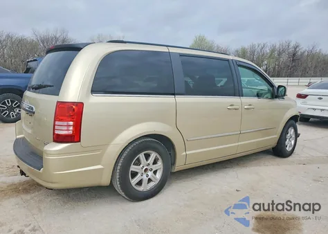 2010 Chrysler Town & Country Touring from USA, damaged, VIN 2A4RR5D13AR271813